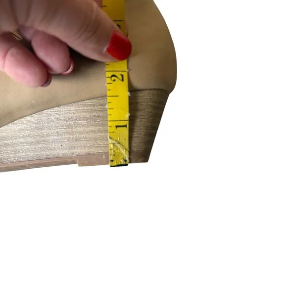 CL By Laundry Beige Wedge Pumps Size 8 Neutral Classic Minimalist Office Staple - Picture 10 of 11